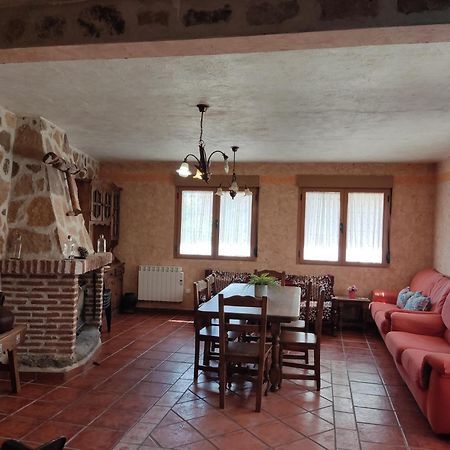 Casa Rural El Pajar Navaluenga Exteriör bild