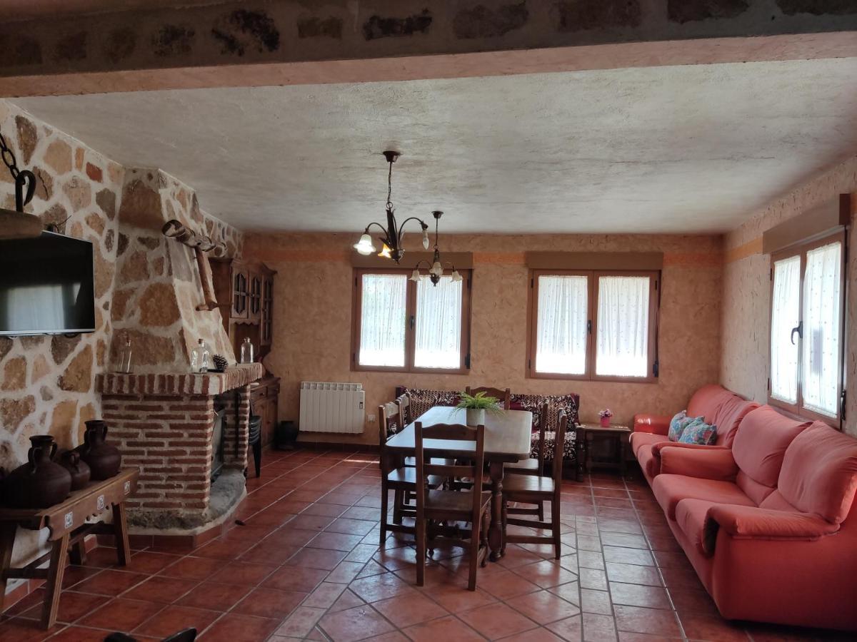 Casa Rural El Pajar Navaluenga Exteriör bild