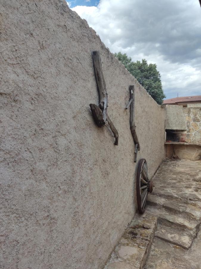 Casa Rural El Pajar Navaluenga Exteriör bild